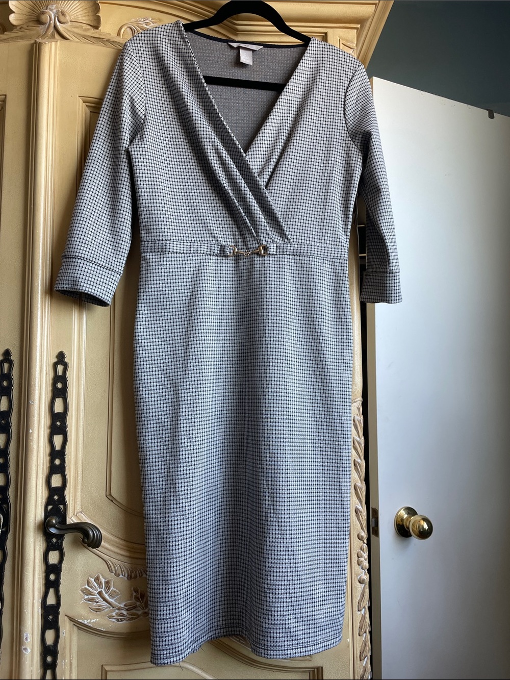 H&M Gray Houndstooth Wrap Midi Dress